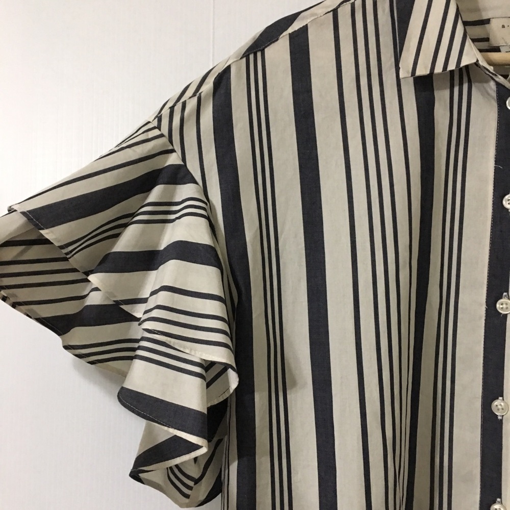 A New Day Striped Ruffle Flutter Sleeve Crop Top - Picture 7 of 8